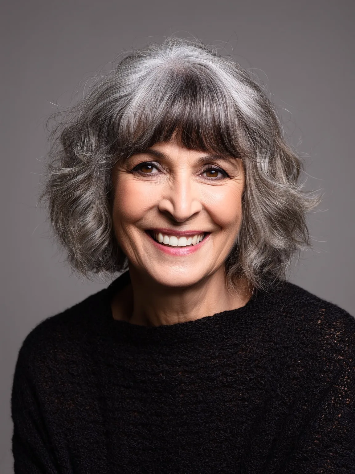 40 Gorgeous Short Wavy Silver Hairstyles for Women Over 60